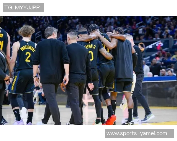 库里谈巴特勒受伤影响称球队需积极调整应对挑战